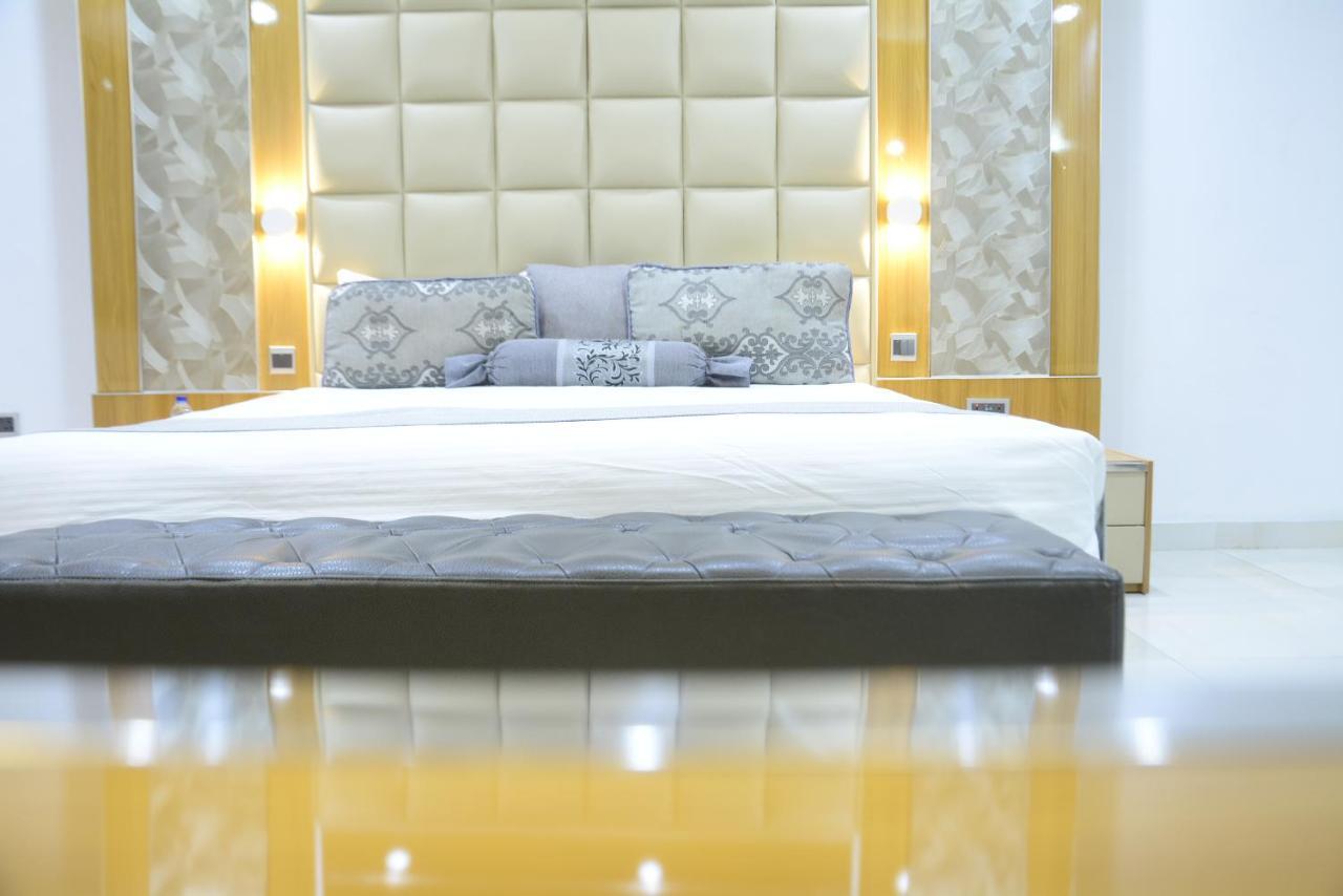 Caesar'S Luxury Hotel Lekki Luaran gambar