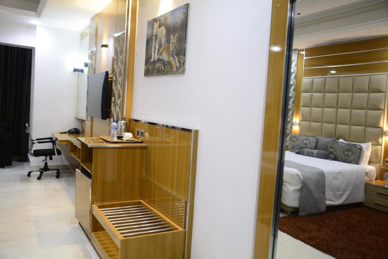 Caesar'S Luxury Hotel Lekki Luaran gambar