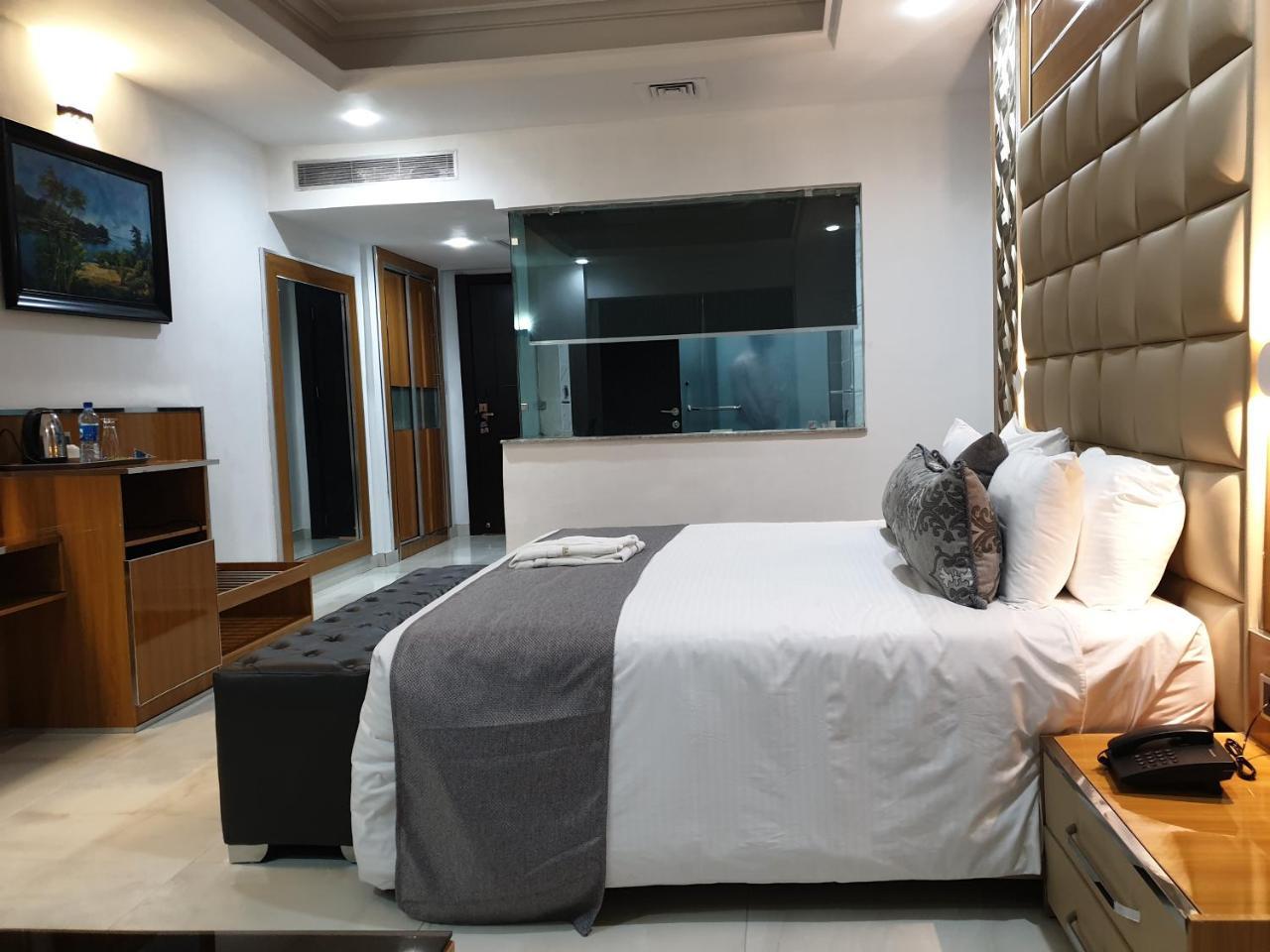 Caesar'S Luxury Hotel Lekki Luaran gambar